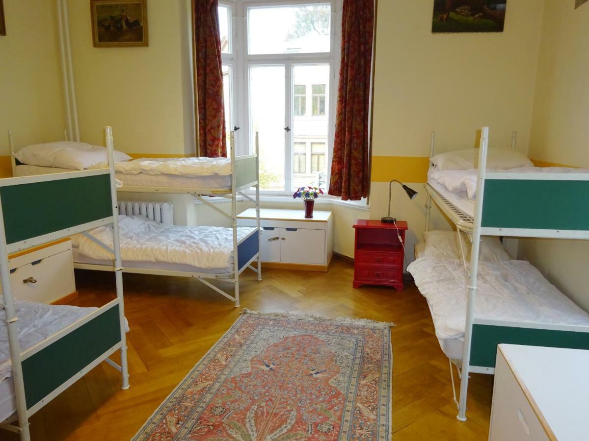 Hummel Hostel - Historische Stadtvilla Mit Garten ワイマール エクステリア 写真